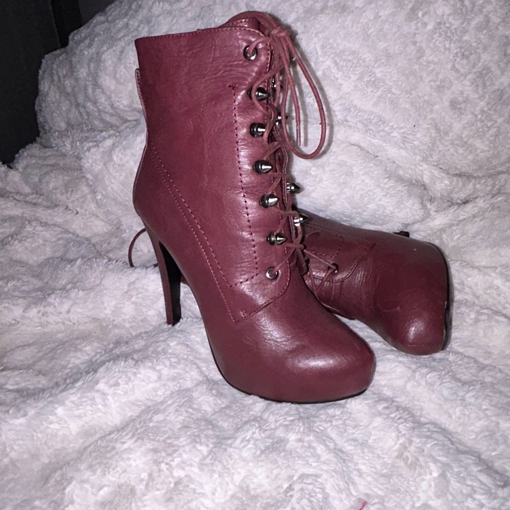 Women's Burgundy Lace-Up Ankle Boots